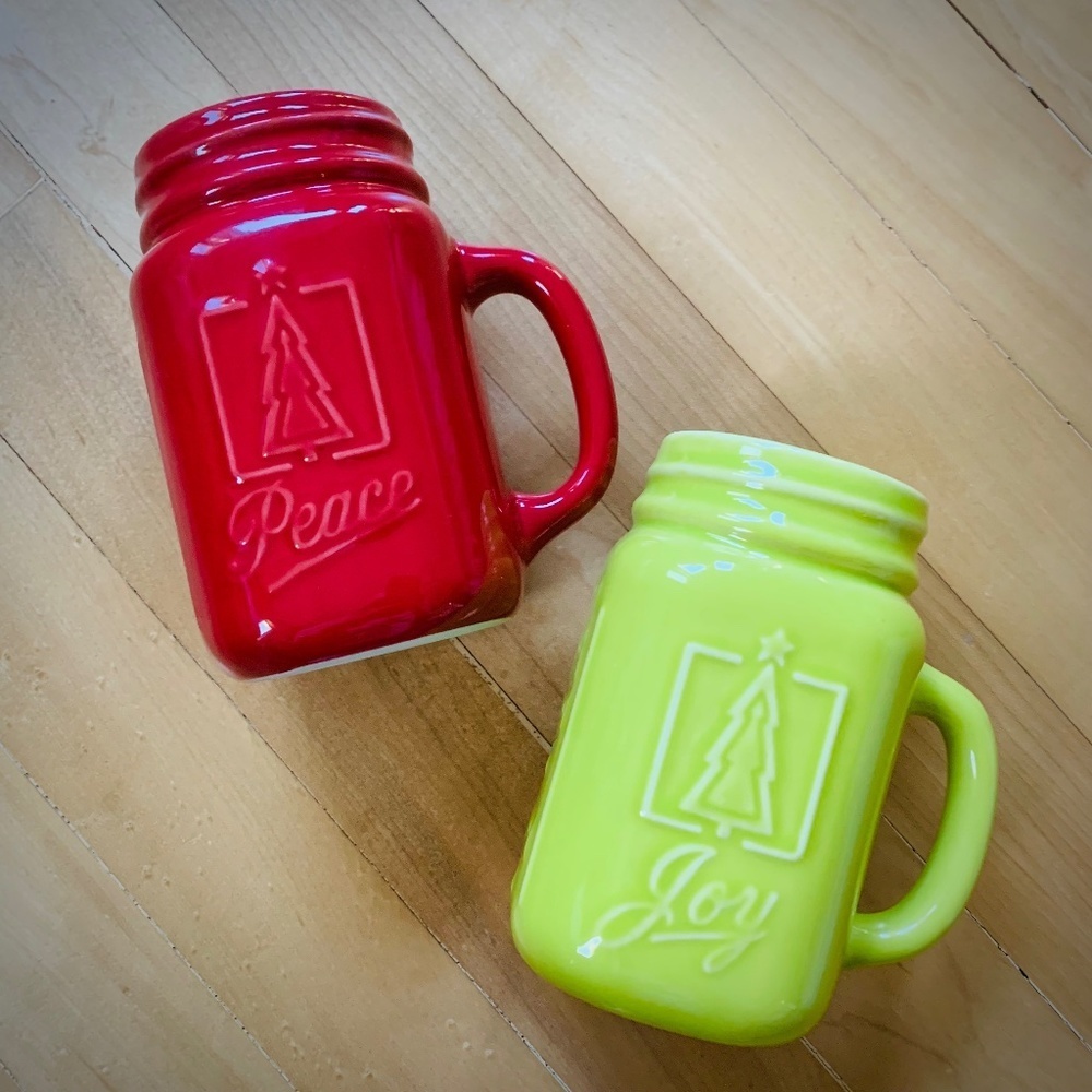 2 Vintage Style Christmas Mugs